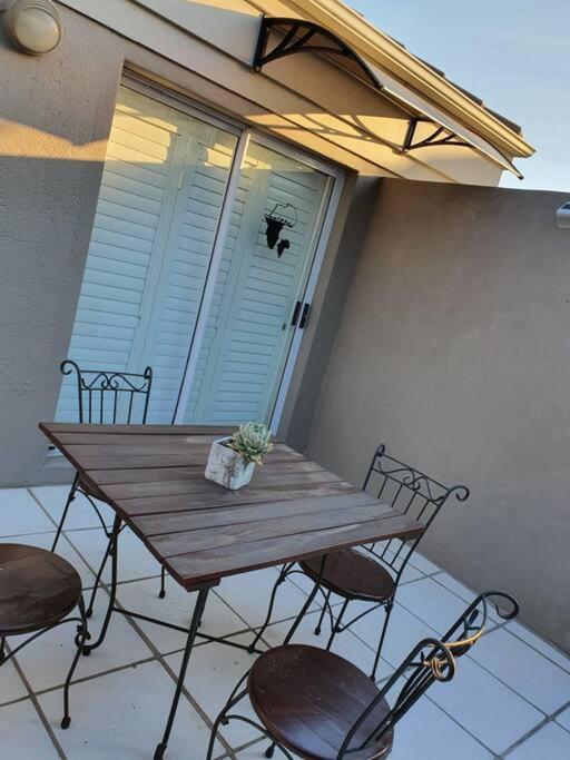 Sua Casa Has African Inspired Decor *