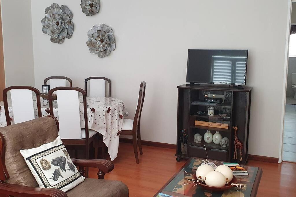 Apartment Sua Casa Has African Inspired Decor *